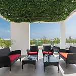 Amplio Apartamento Rodeado De Naturaleza En Playa Del Carmen